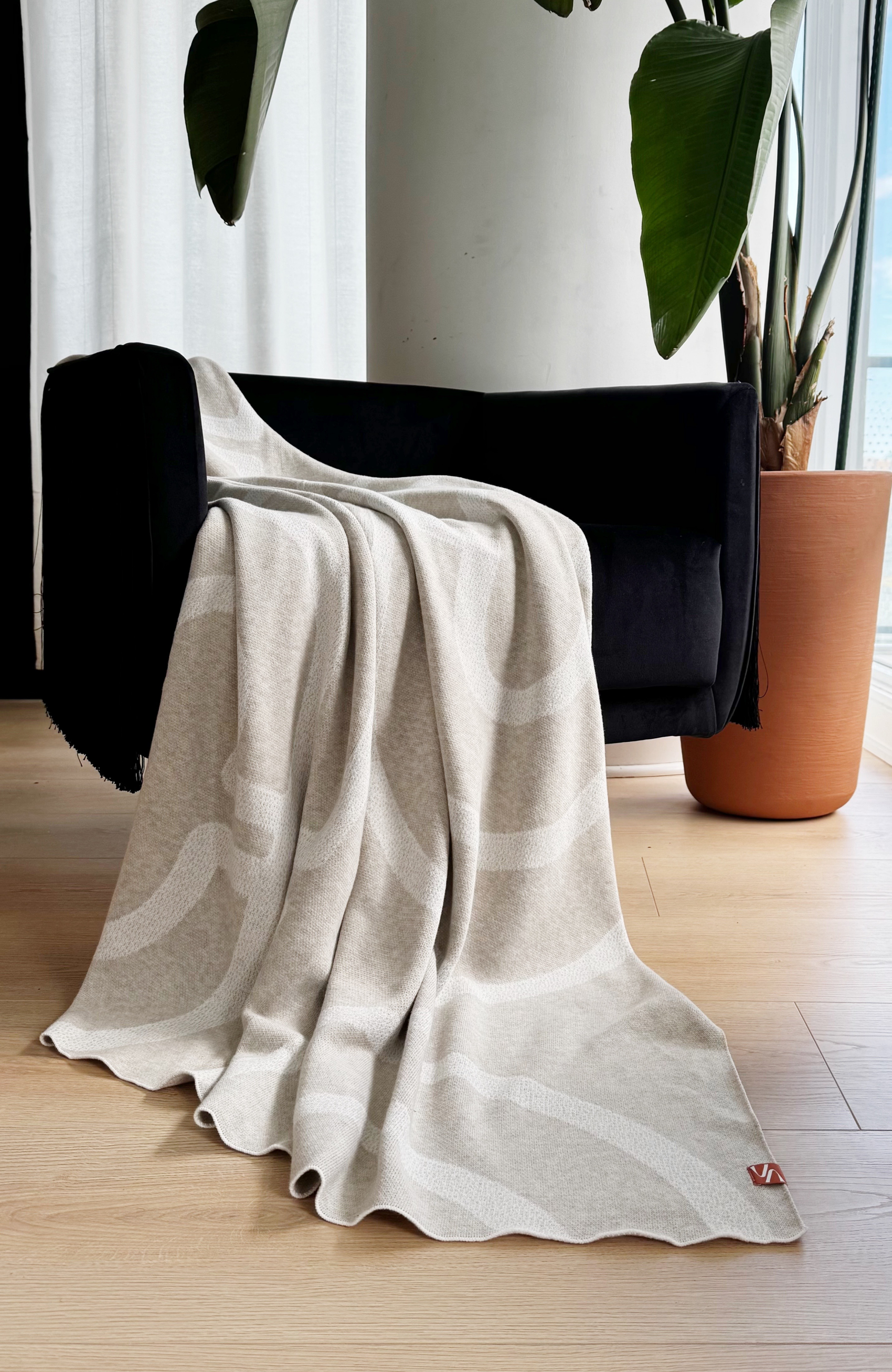 KRADO KNIT BLANKET