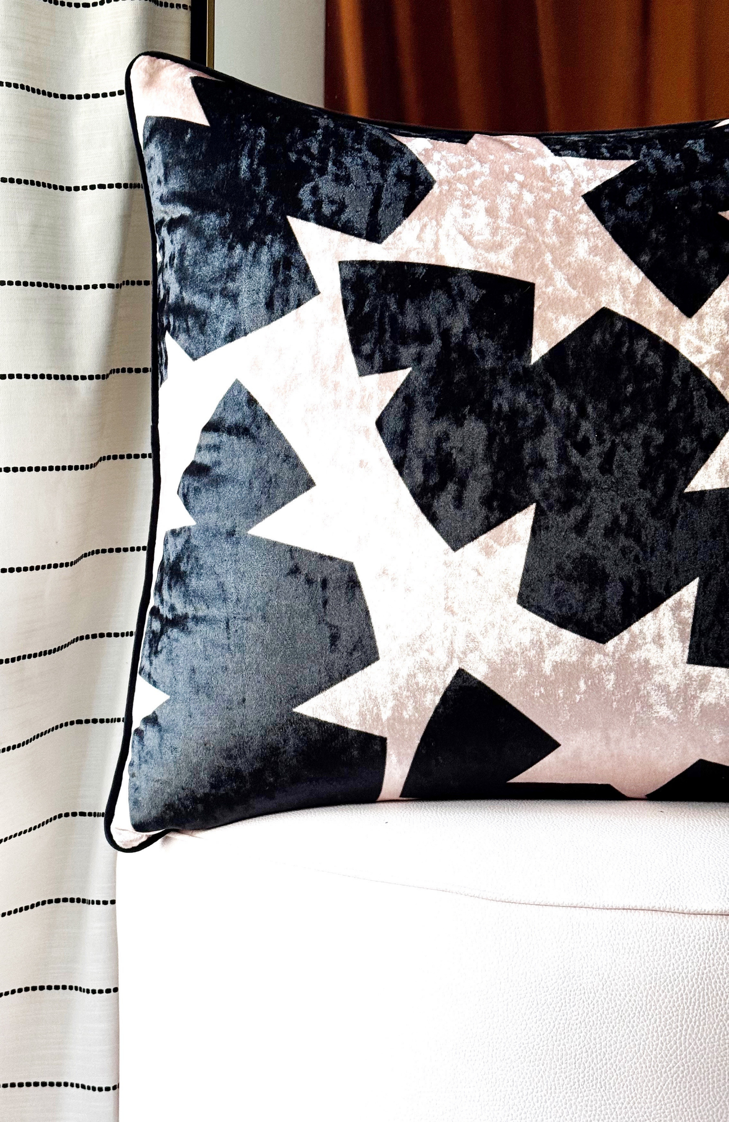 BANANA LEAF THROW PILLOW