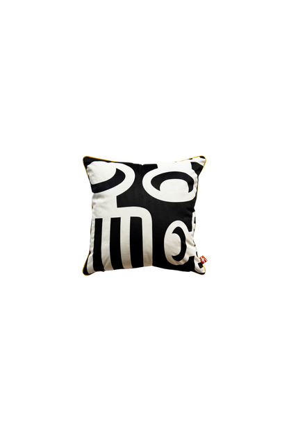 DUAFE THROW PILLOW