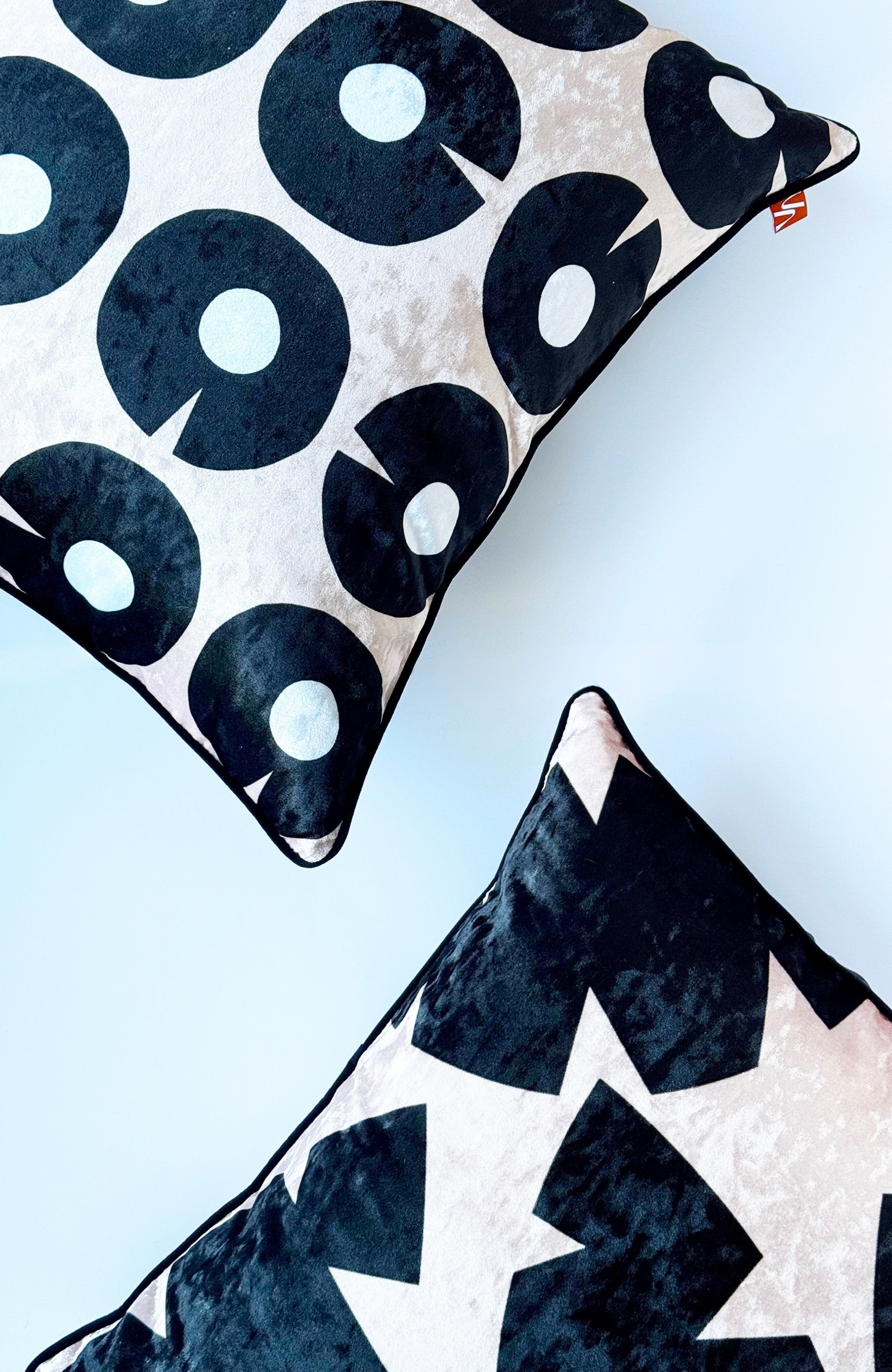 BANANA LEAF THROW PILLOW