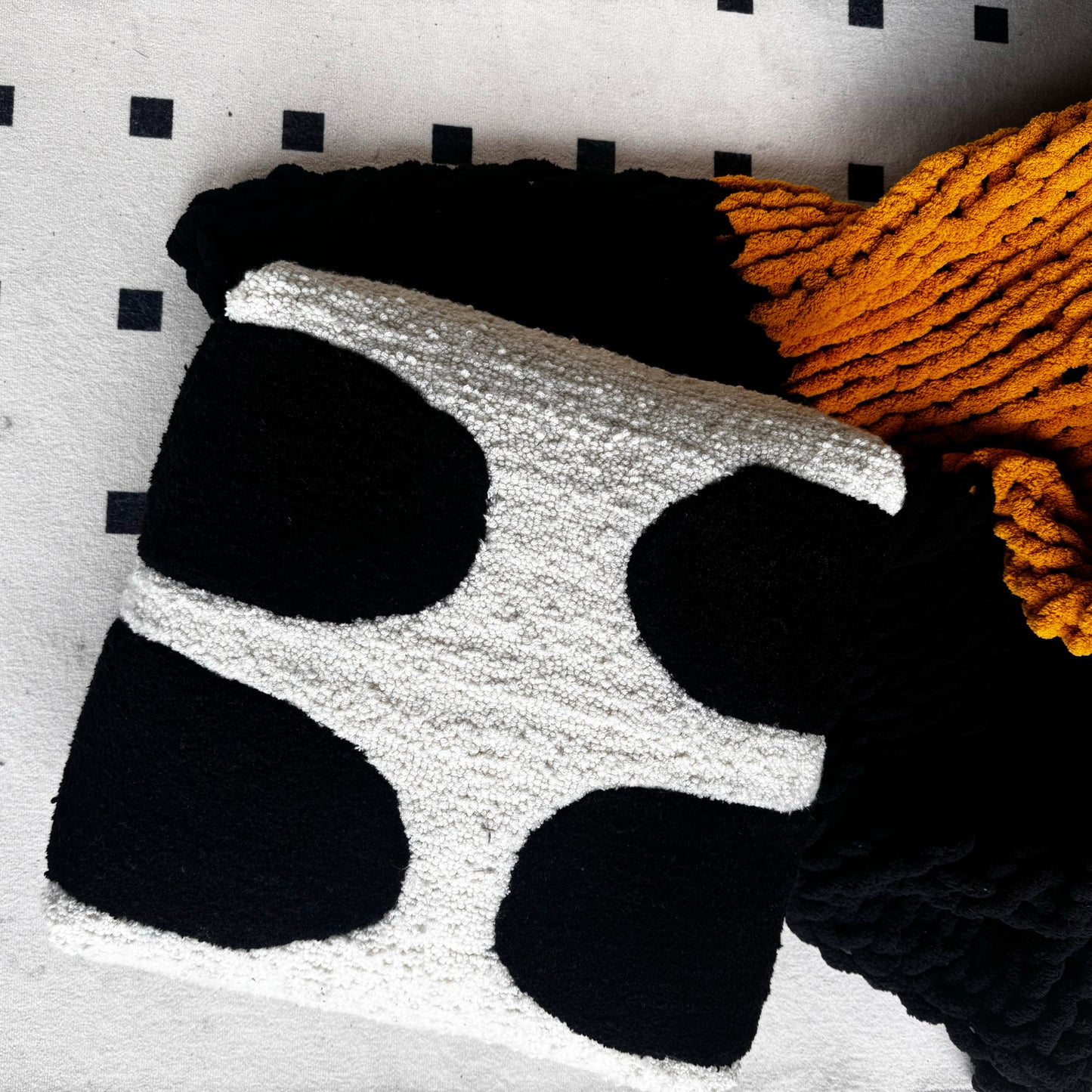 STONES FLOOR CUSHION