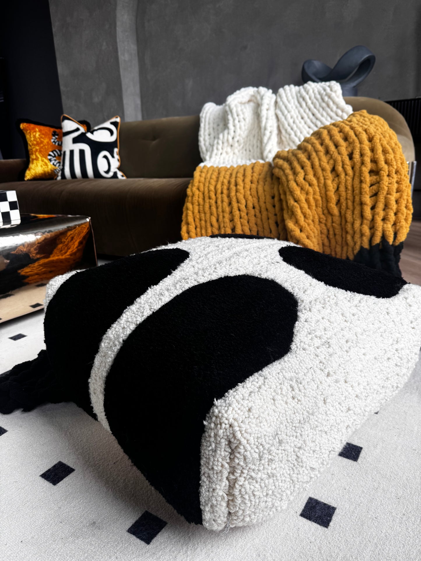 STONES FLOOR CUSHION