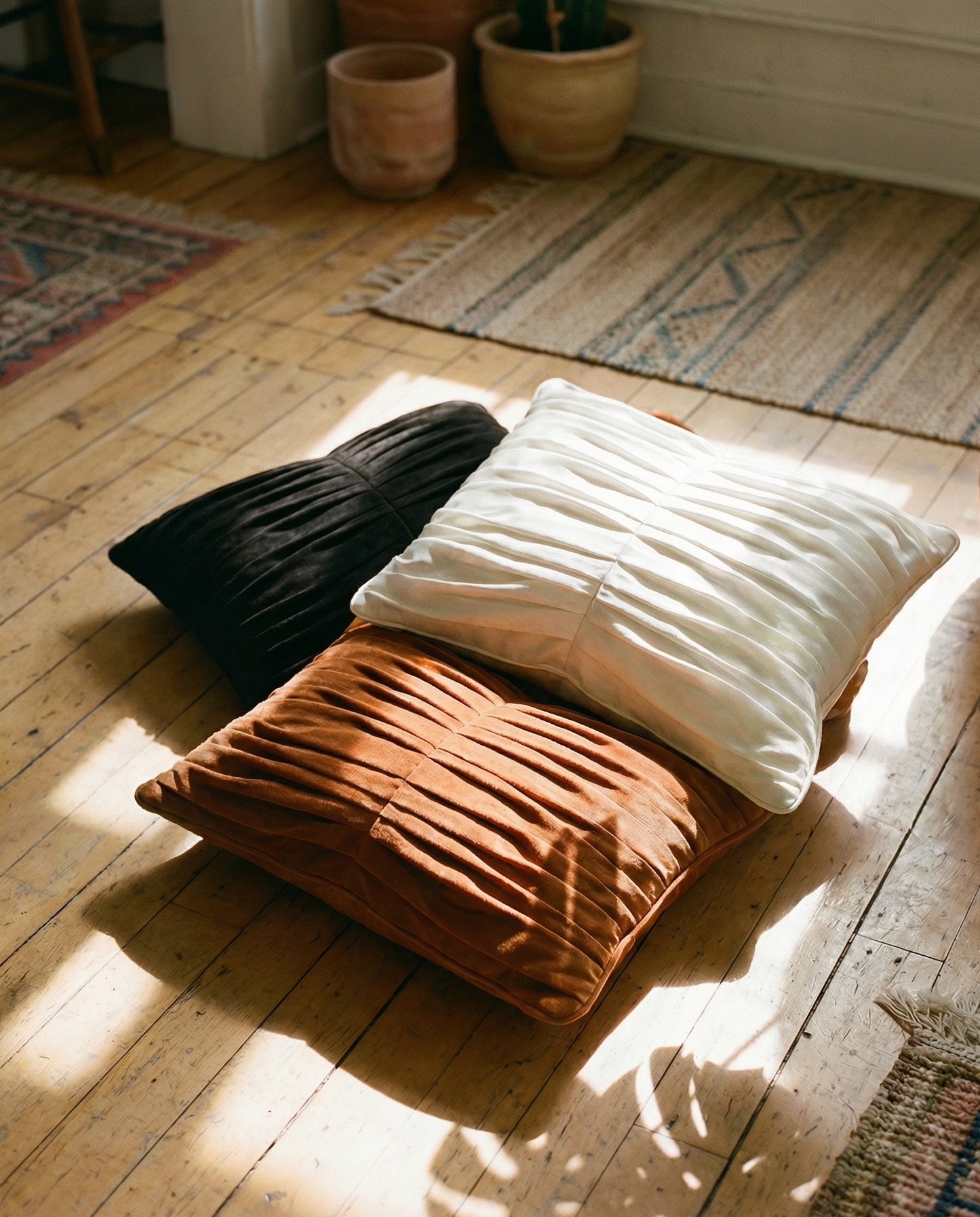 PLEATED COTTON SUEDE PILLOW IN ABYSS