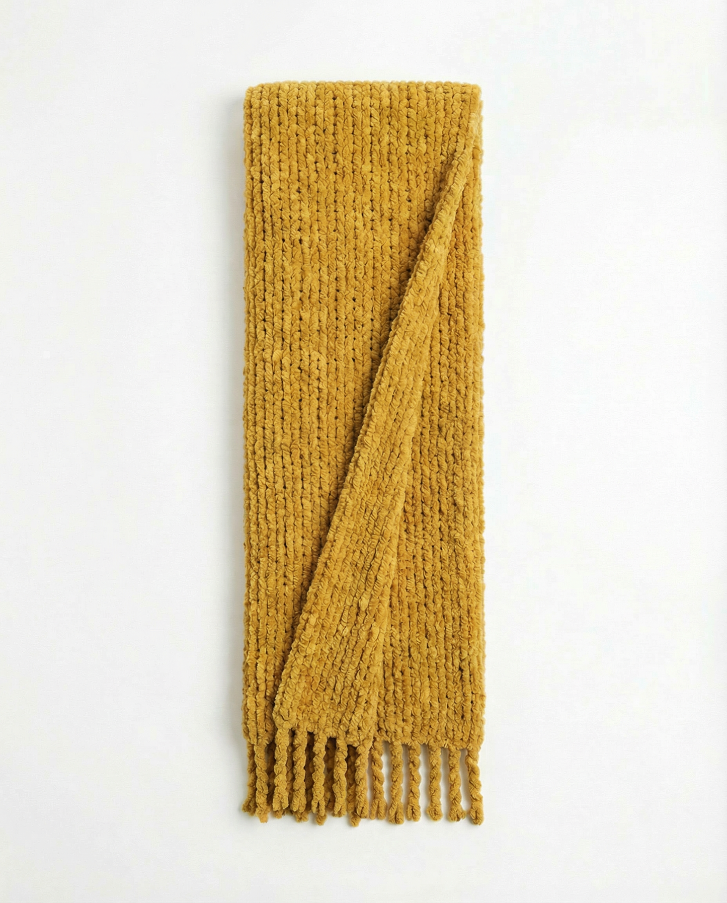 CHUNKY KNIT CHENILLE BLANKET WITH FRINGE